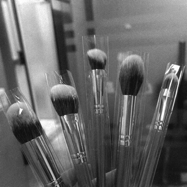 Angled Concealer Brush